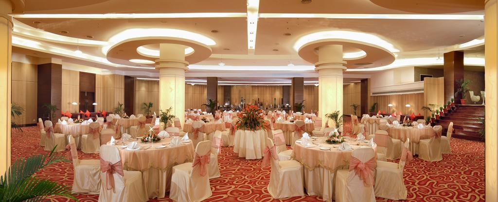 Galaxy Hotel & Spa غورغاون المظهر الخارجي الصورة