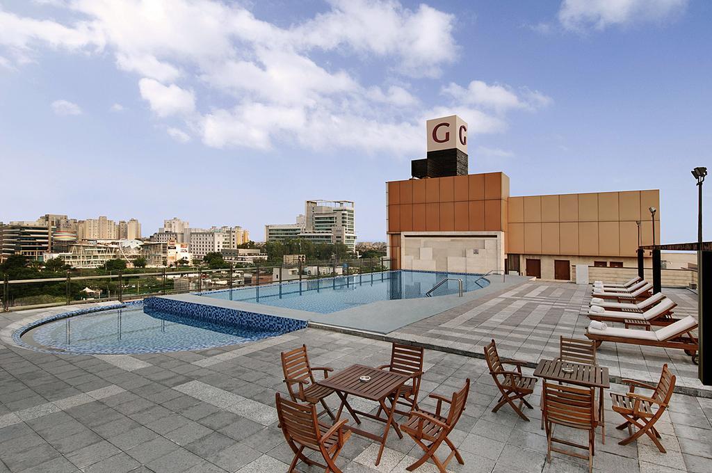 Galaxy Hotel & Spa غورغاون المظهر الخارجي الصورة
