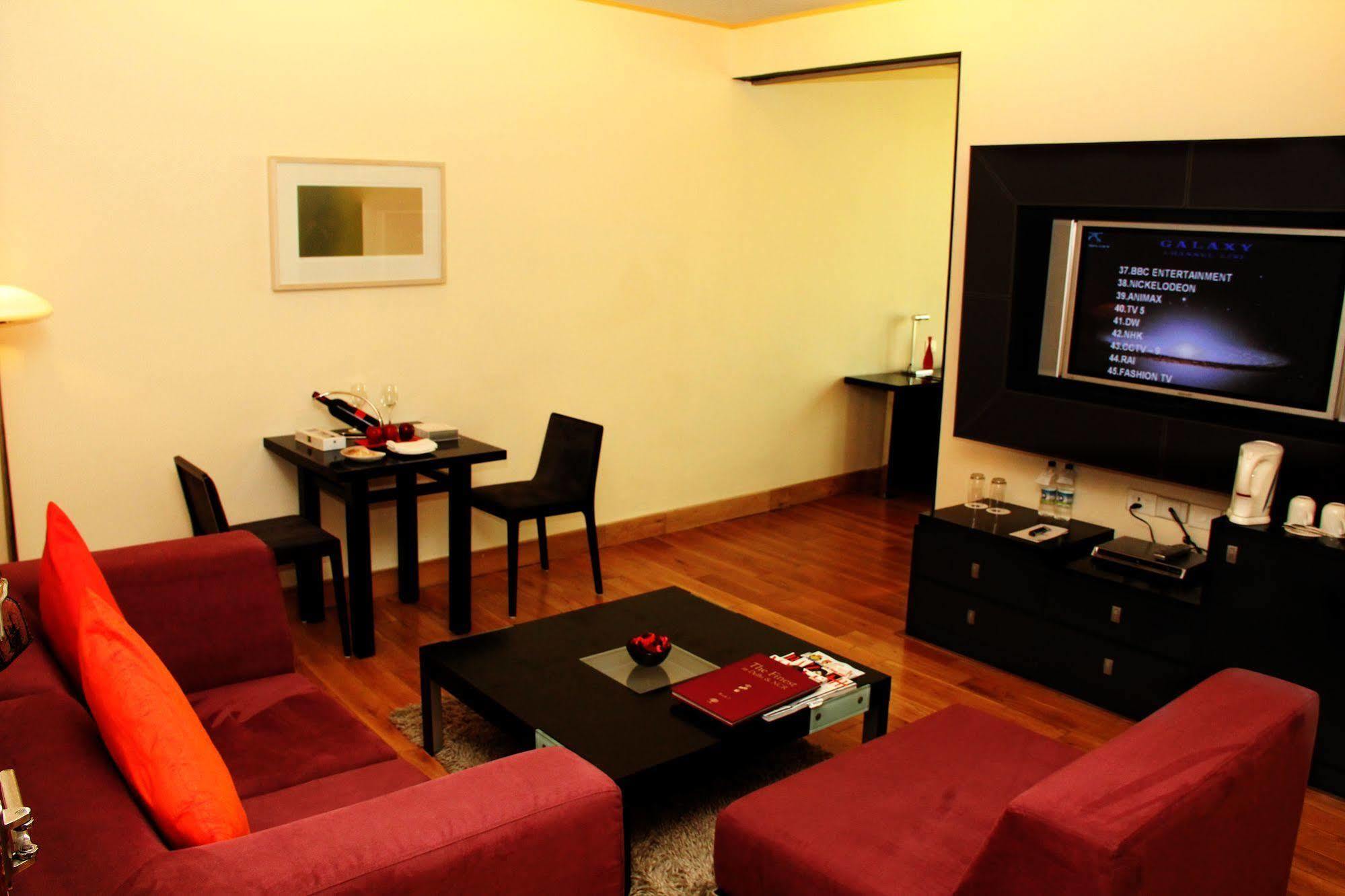 Galaxy Hotel & Spa غورغاون المظهر الخارجي الصورة