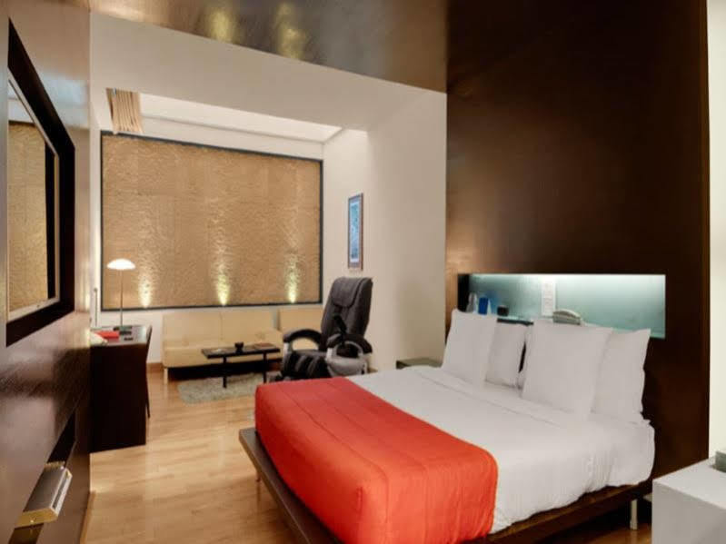 Galaxy Hotel & Spa غورغاون المظهر الخارجي الصورة