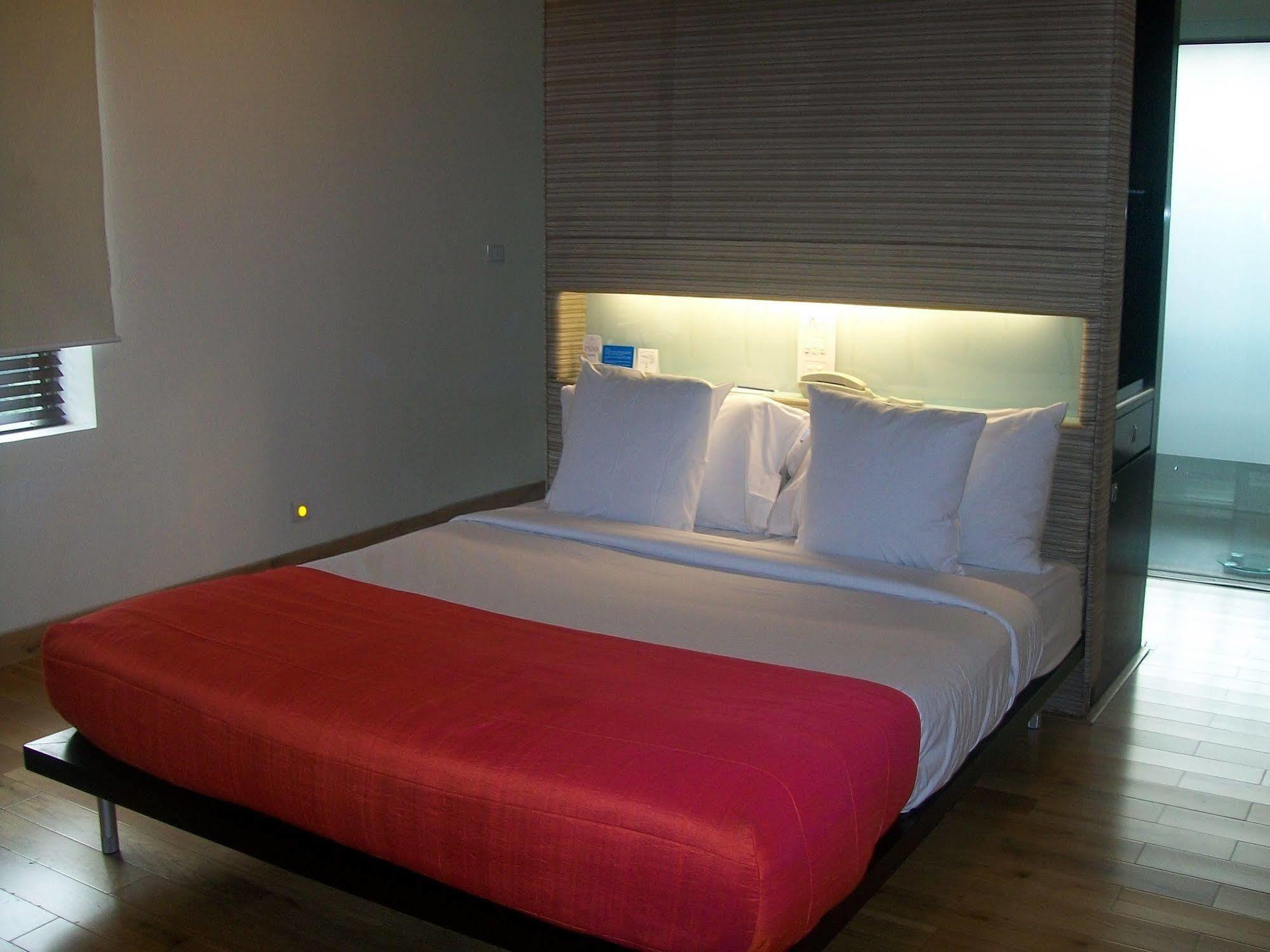 Galaxy Hotel & Spa غورغاون المظهر الخارجي الصورة