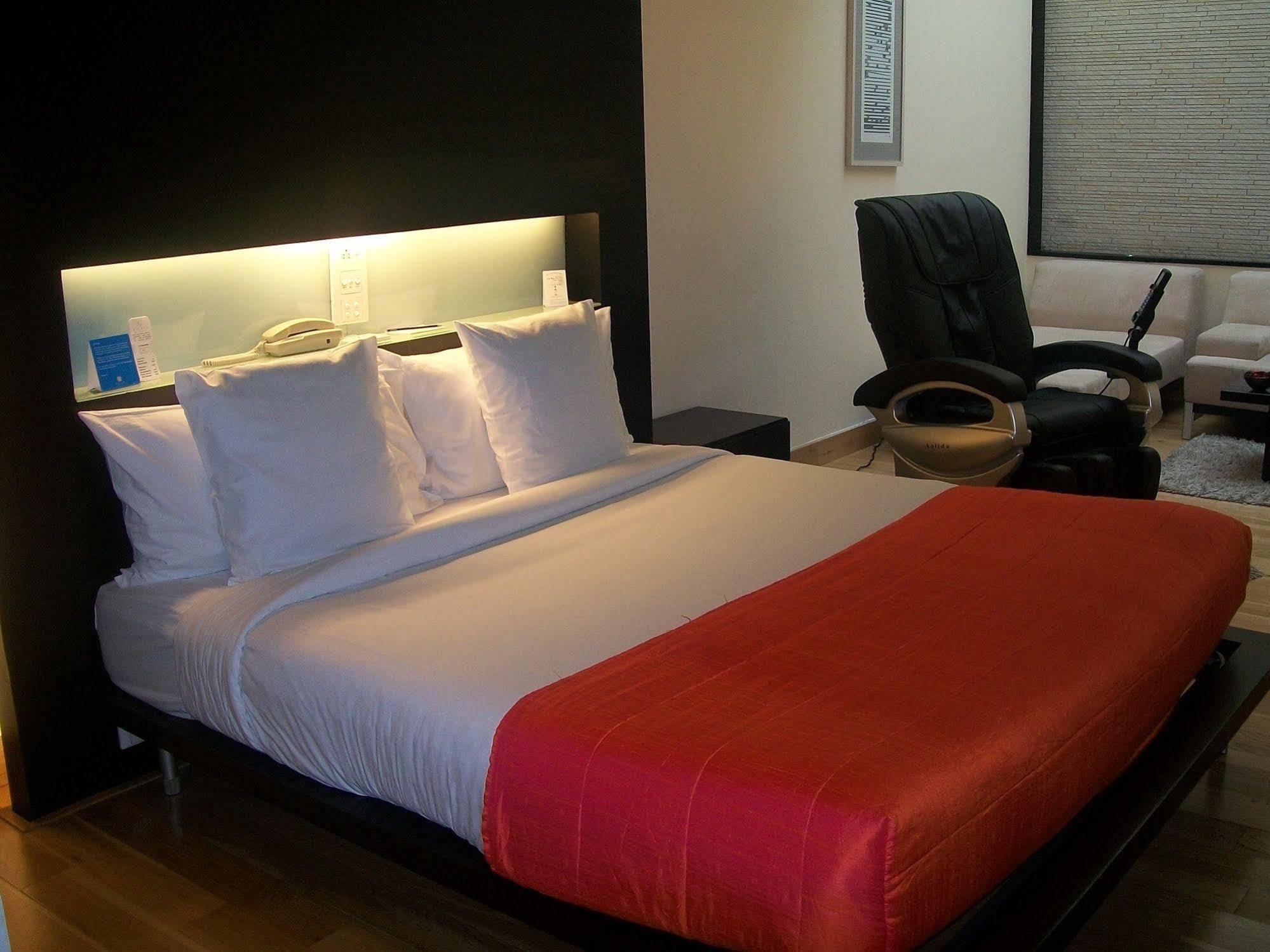 Galaxy Hotel & Spa غورغاون المظهر الخارجي الصورة