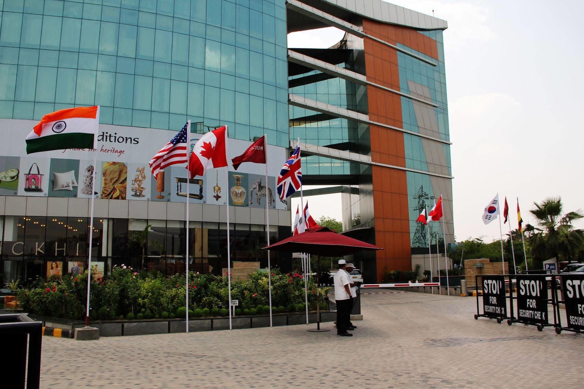 Galaxy Hotel & Spa غورغاون المظهر الخارجي الصورة